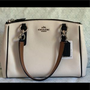 COACH crossbody bag 😍